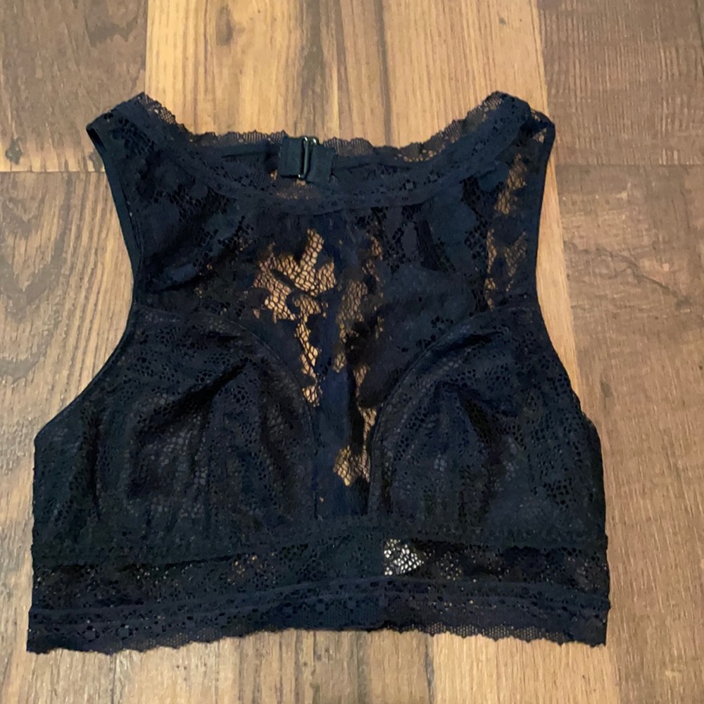 Victoria’s Secret black bralette